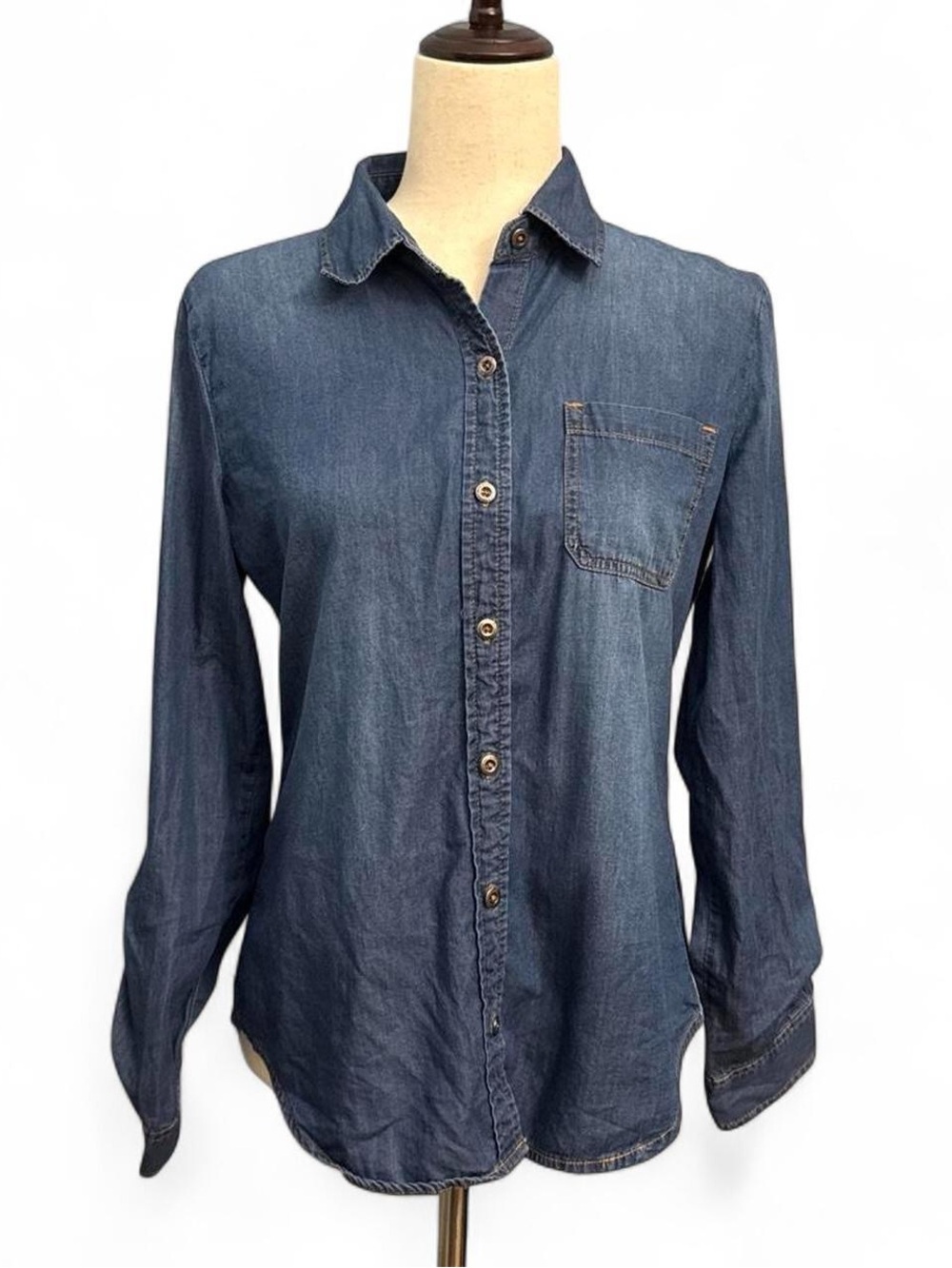 Max Jeans Chambray button front long sleeve shirt 100% cotton size Small